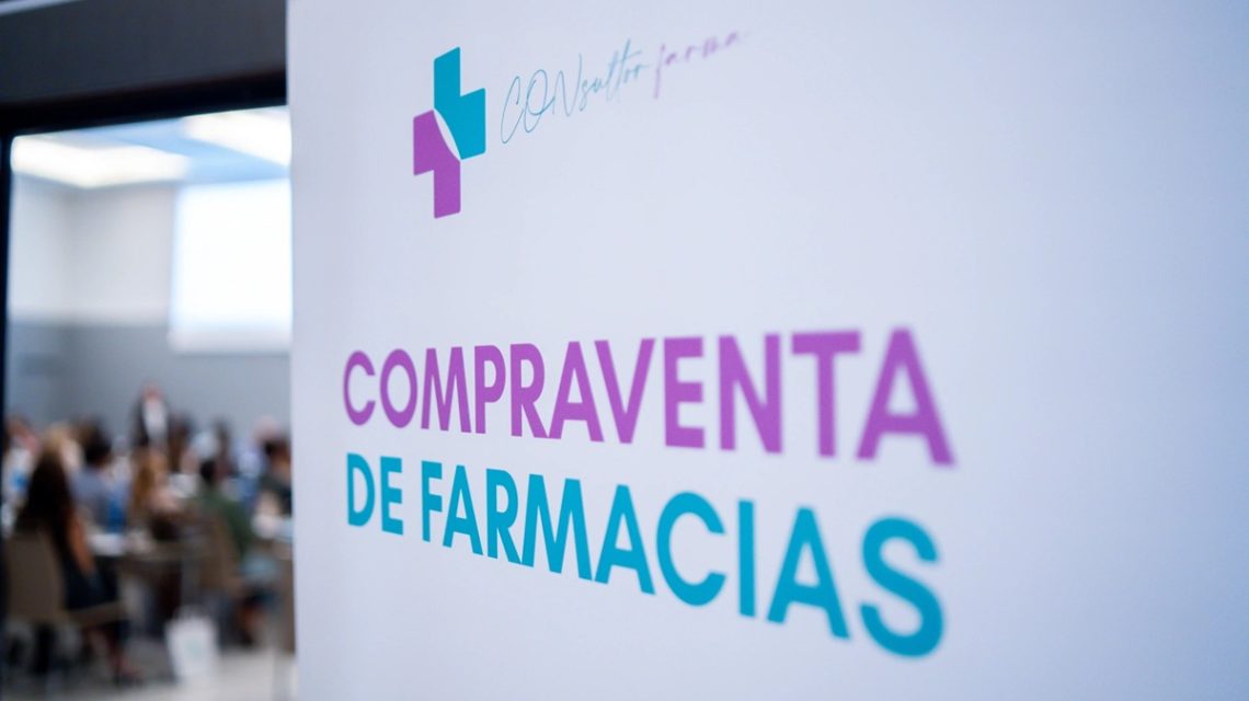 Logotipo de Conslutofarma y mensaje compraventa de farmacias, que es su actividad de negocio principal.. Combinacion de violeta y azul verdoso en logotipo sobre fondo blanco